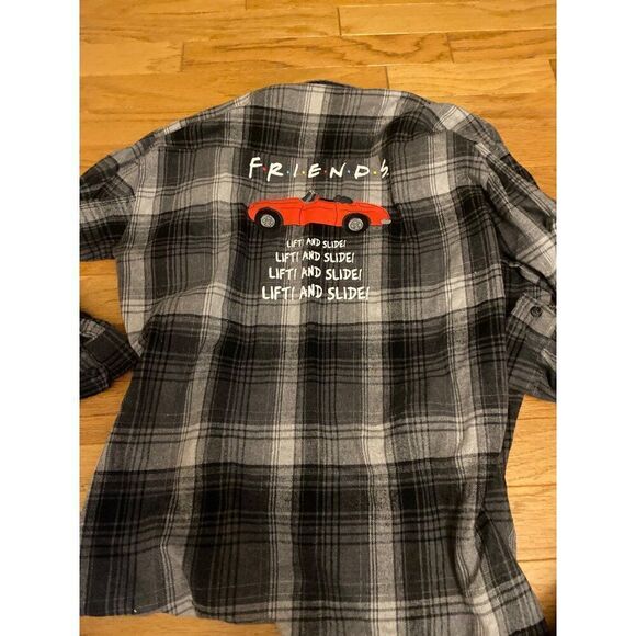 Friends The Television Series Black & White Plaid Button-Up Shirt size Medium - Picture 7 of 7